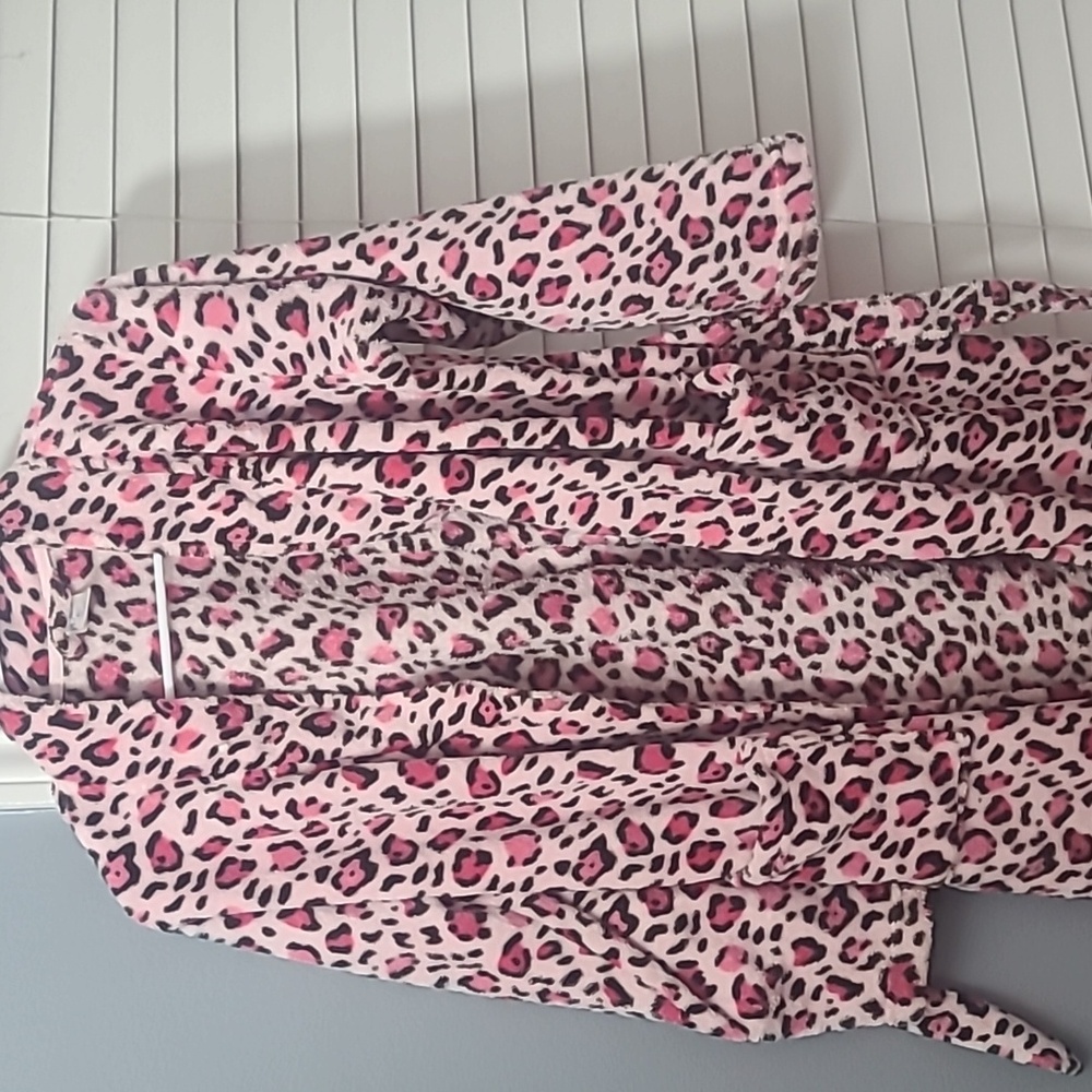 The Childrens Place Bath Robe Girls XL 14 Pink Leopard Print Fuzzy With Tie Belt